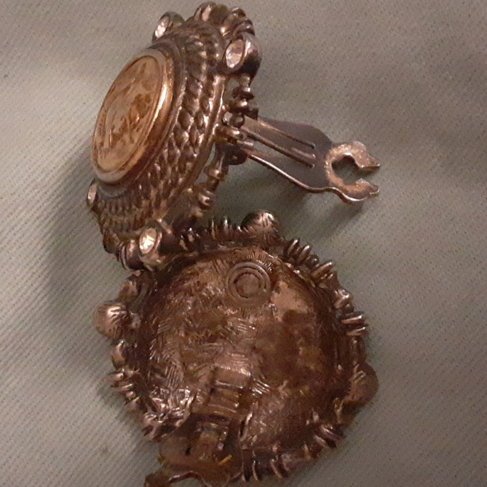 Earrings - Picture 4 of 4